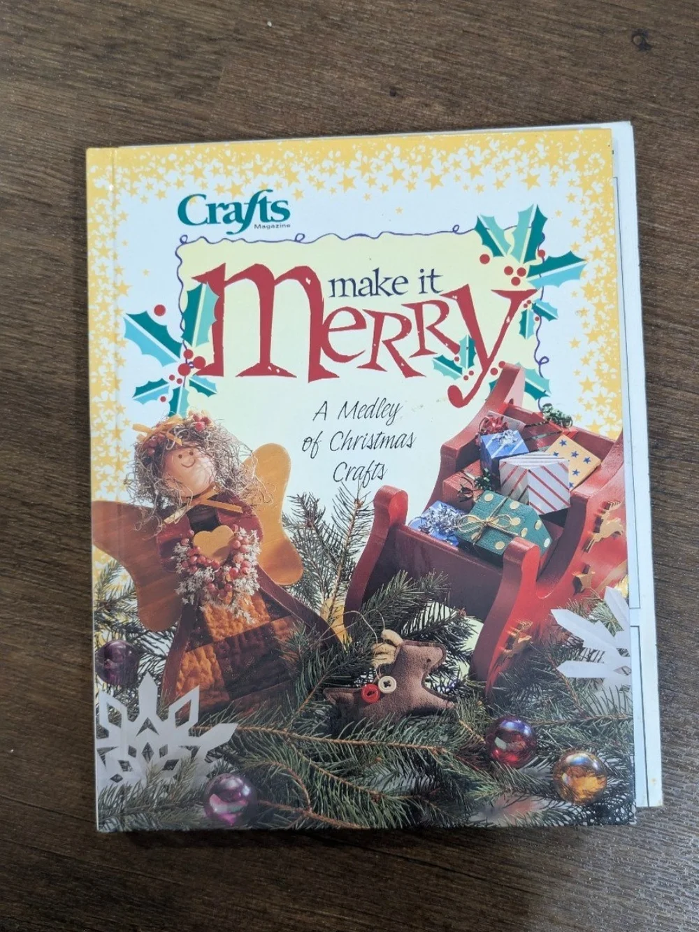 Crafts (Crafts Magazine) Make It Merry book